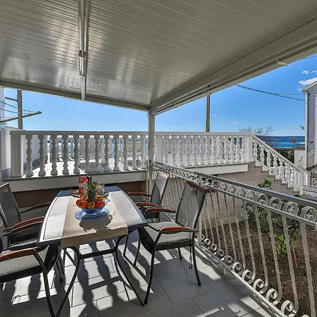 Apartamento One-bedroom In Kastel Kambelovac