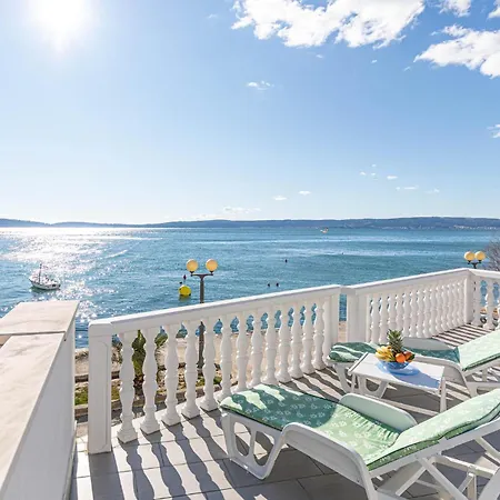 Apartamento One-bedroom In Kastel Kambelovac Kaštela